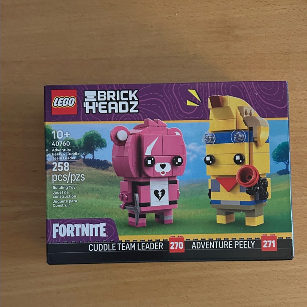 LEGO BrickHeadz Fortnite set 40760 Cuddle Team Leader and Adventure Peely.